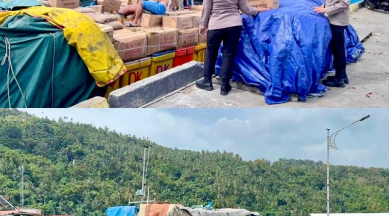 Polwan Anambas Perkuat Kedekatan dengan Warga Lewat Patroli Dialogis Polwan Anambas Perkuat Kedekatan dengan Warga Lewat Patroli Dialogis