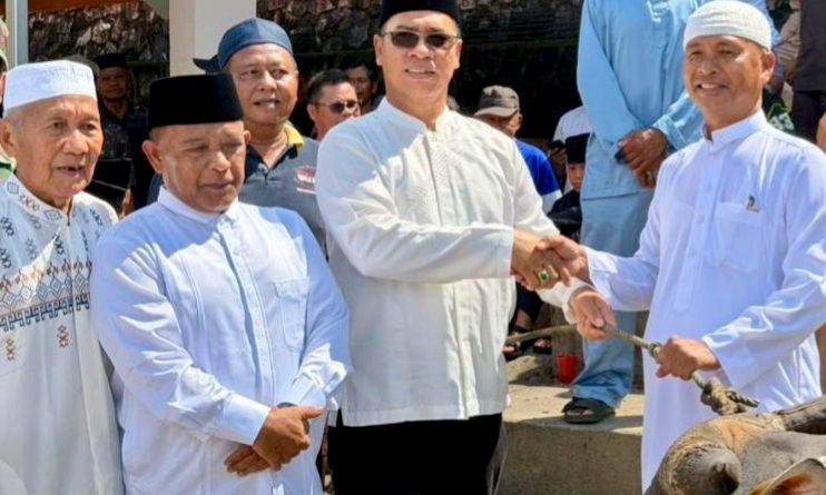 Pemkab Anambas Serahkan Bantuan Sapi Kurban Presiden