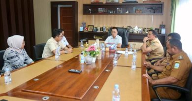 Aneng Minta Pekerja Migas Gunakan NPWP Anambas Aneng Minta Pekerja Migas Gunakan NPWP Anambas