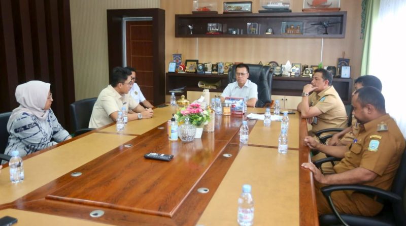 Aneng Minta Pekerja Migas Gunakan NPWP Anambas Aneng Minta Pekerja Migas Gunakan NPWP Anambas