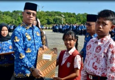Bupati Aneng Apresiasi Anak Berprestasi pada Peringatan HAN ke-42