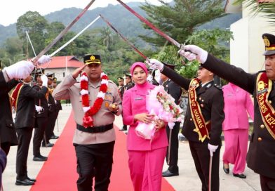 Pedang Pora Sambut Kapolres Baru Anambas Pedang Pora Sambut Kapolres Baru Anambas