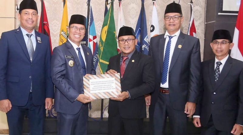 Fiskal Tertekan, P-APBD Anambas Jadi Rp729,19 Miliar Fiskal Tertekan, P-APBD Anambas Jadi Rp729,19 Miliar